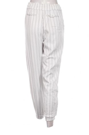Pantaloni de femei Clockhouse, Mărime XL, Culoare Alb, Preț 42,17 Lei