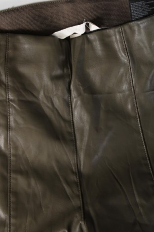 Dámské kalhoty  H&M, Velikost M, Barva Zelená, Cena  152,00 Kč