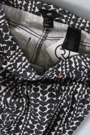 Damskie spodnie H&M, Rozmiar XS, Kolor Kolorowy, Cena 30,61 zł