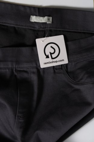 Pantaloni de femei Laura Torelli, Mărime M, Culoare Gri, Preț 31,48 Lei