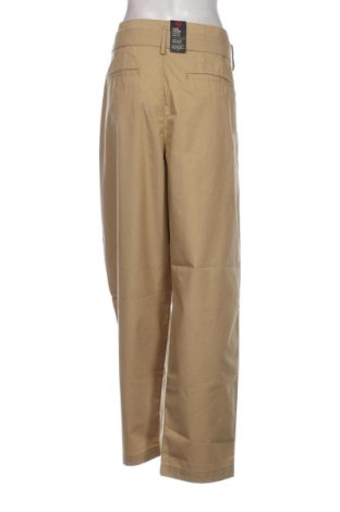 Дамски панталон Levi's, Размер XXL, Цвят Бежов, Цена 156,00 лв.