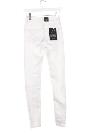 Дамски панталон Noisy May, Размер XXS, Цвят Бял, Цена 31,28 лв.