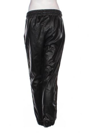 Pantaloni de femei Paparazzi Fashion, Mărime M, Culoare Negru, Preț 24,80 Lei