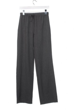 Pantaloni de femei Pull&Bear, Mărime XS, Culoare Gri, Preț 115,00 Lei
