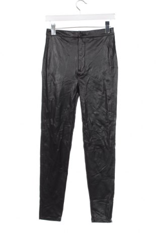 Γυναικείο παντελόνι Pull&Bear, Μέγεθος S, Χρώμα Μαύρο, Τιμή 4,66 €