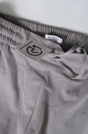 Pantaloni de femei Reserved, Mărime XS, Culoare Gri, Preț 31,48 Lei