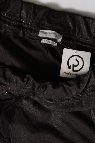 Дамски панталон Rich & Royal, Размер L, Цвят Черен, Цена 78,00 лв.