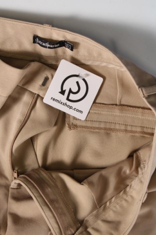 Damenhose Stradivarius, Größe M, Farbe Beige, Preis € 7,99