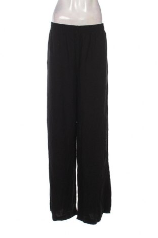 Дамски панталон Urban Classics, Размер 3XL, Цвят Черен, Цена 42,35 лв.