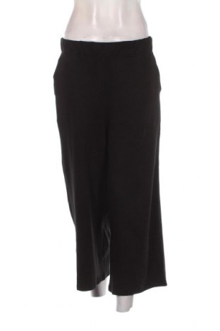Дамски панталон Urban Classics, Размер M, Цвят Черен, Цена 31,62 лв.