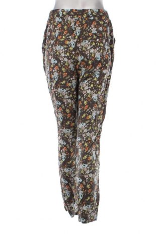 Pantaloni de femei Vero Moda, Mărime M, Culoare Multicolor, Preț 88,82 Lei