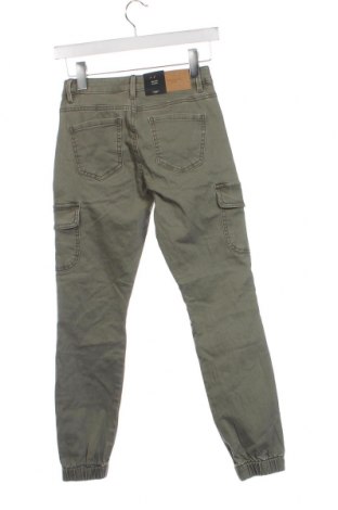 Дамски панталон Vero Moda, Размер XS, Цвят Зелен, Цена 20,46 лв.