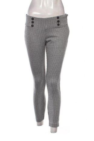 Pantaloni de femei Zara, Mărime M, Culoare Gri, Preț 30,20 Lei