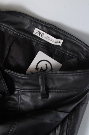 Pantaloni de femei Zara, Mărime S, Culoare Negru, Preț 41,28 Lei