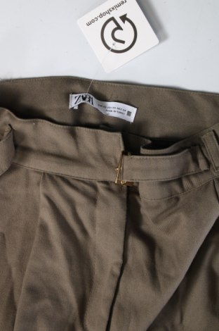 Дамски панталон Zara, Размер XS, Цвят Зелен, Цена 7,02 лв.