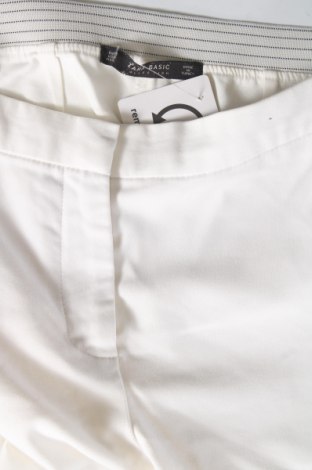 Дамски панталон Zara, Размер XS, Цвят Бял, Цена 16,20 лв.