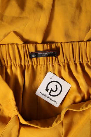 Pantaloni de femei Zara Trafaluc, Mărime L, Culoare Galben, Preț 44,41 Lei