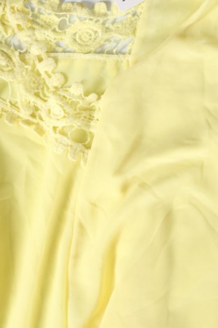Γυναικείο αμάνικο μπλουζάκι, Μέγεθος S, Χρώμα Κίτρινο, Τιμή 3,79 €