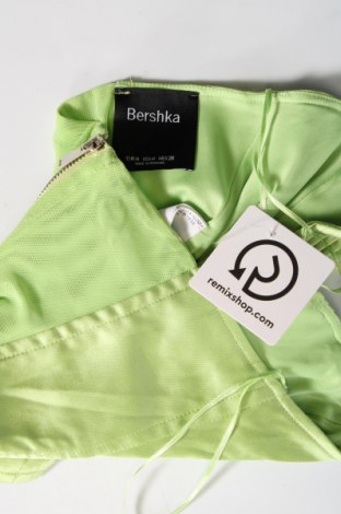 Tricou de damă Bershka, Mărime M, Culoare Verde, Preț 42,76 Lei