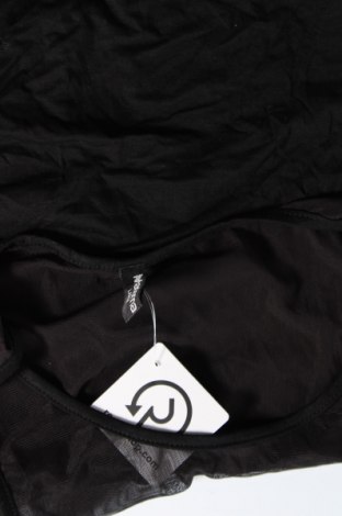 Γυναικείο αμάνικο μπλουζάκι Madonna, Μέγεθος L, Χρώμα Μαύρο, Τιμή 8,04 €