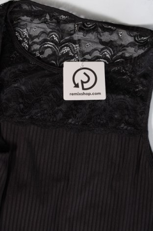 Γυναικείο αμάνικο μπλουζάκι ONLY, Μέγεθος S, Χρώμα Μαύρο, Τιμή 2,60 €