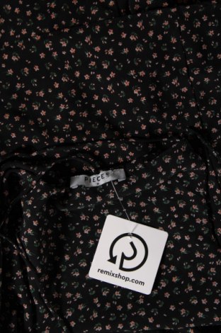 Γυναικείο αμάνικο μπλουζάκι Pieces, Μέγεθος M, Χρώμα Μαύρο, Τιμή 2,60 €