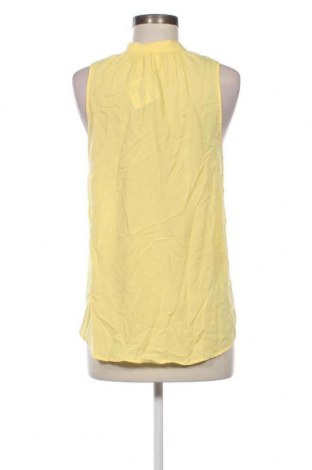 Γυναικείο αμάνικο μπλουζάκι Q/S by S.Oliver, Μέγεθος M, Χρώμα Κίτρινο, Τιμή 2,77 €