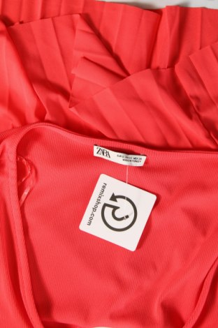 Tricou de damă Zara, Mărime S, Culoare Roșu, Preț 18,37 Lei