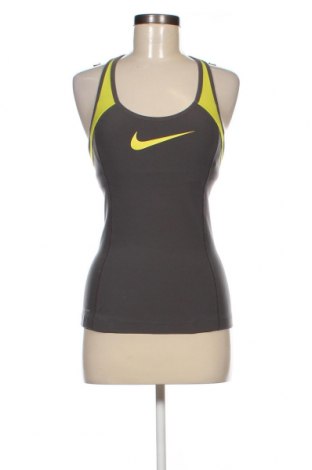 Top sport de damă. Nike, Mărime S, Culoare Verde, Preț 111,84 Lei