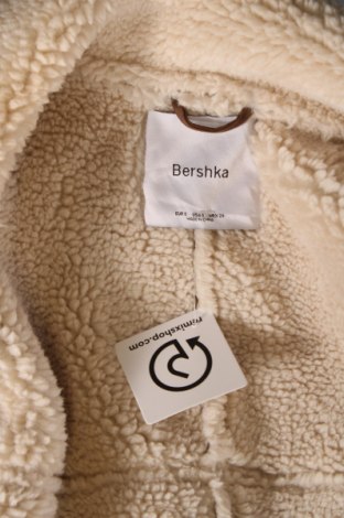 Palton de femei Bershka, Mărime S, Culoare Maro, Preț 207,66 Lei