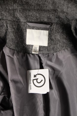 Дамско палто H&M, Размер XS, Цвят Сив, Цена 69,55 лв.