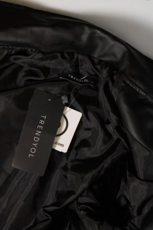 Palton de femei Trendyol, Mărime S, Culoare Negru, Preț 195,00 Lei
