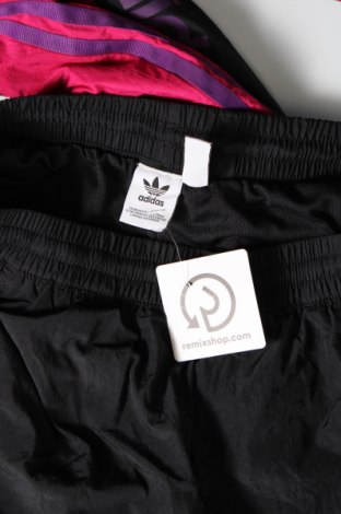 Дамско спортно долнище Adidas Originals, Размер S, Цвят Черен, Цена 56,15 лв.