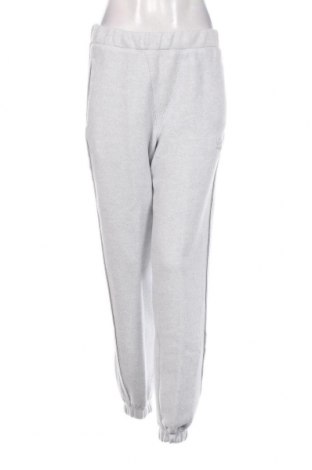 Pantaloni trening de femei Adidas Originals, Mărime XS, Culoare Gri, Preț 168,26 Lei