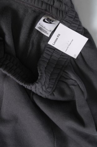 Γυναικείο αθλητικό παντελόνι Nike, Μέγεθος S, Χρώμα Γκρί, Τιμή 26,37 €