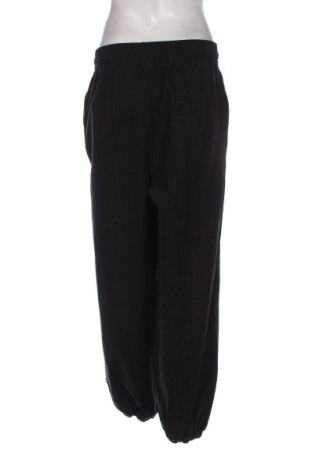 Pantaloni trening de femei Nike, Mărime S, Culoare Negru, Preț 305,92 Lei