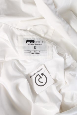 Γυναικείο μπουφάν Fb Sister, Μέγεθος S, Χρώμα Λευκό, Τιμή 11,88 €