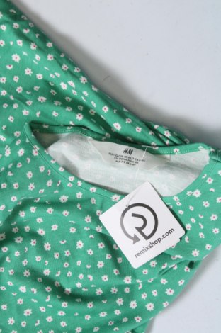 Детска рокля H&M, Размер 6-7y/ 122-128 см, Цвят Зелен, Цена 31,36 лв.