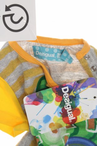 Детска тениска Desigual, Размер 3-6m/ 62-68 см, Цвят Многоцветен, Цена 30,60 лв.