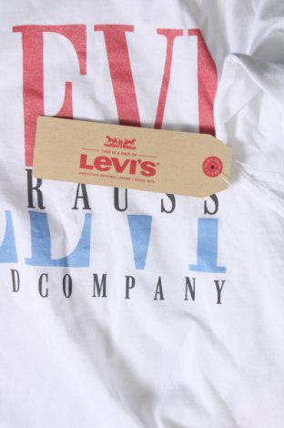 Детска тениска Levi's, Размер 12-13y/ 158-164 см, Цвят Бял, Цена 51,00 лв.