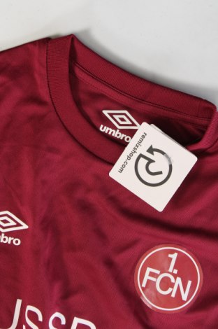 Детска тениска Umbro, Размер 12-13y/ 158-164 см, Цвят Червен, Цена 21,00 лв.