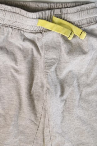 Kinder Shorts, Größe 3-4y/ 104-110 cm, Farbe Grau, Preis € 7,00