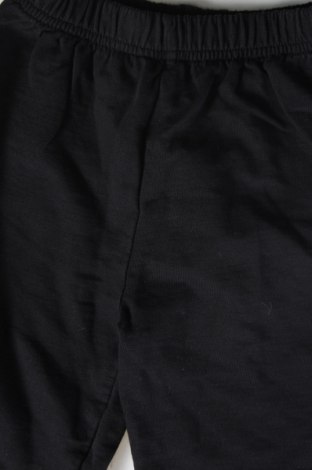 Παιδικό κοντό παντελόνι, Μέγεθος 5-6y/ 116-122 εκ., Χρώμα Μαύρο, Τιμή 3,99 €