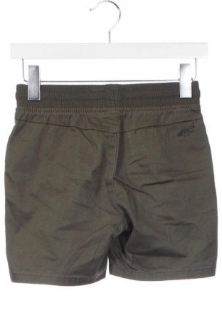 Kinder Shorts 4F, Größe 7-8y/ 128-134 cm, Farbe Grün, Preis € 6,47