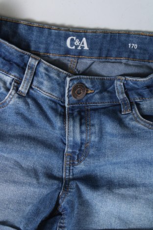 Detské krátke nohavice  C&A, Veľkosť 15-18y/ 170-176 cm, Farba Modrá, Cena  3,89 €