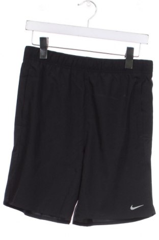 Παιδικό κοντό παντελόνι Nike, Μέγεθος 14-15y/ 168-170 εκ., Χρώμα Μαύρο, Τιμή 22,40 €