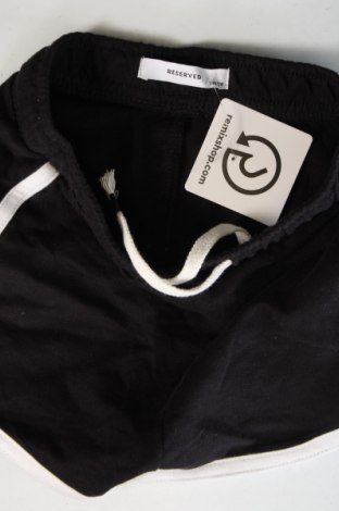 Pantaloni scurți pentru copii Reserved, Mărime 5-6y/ 116-122 cm, Culoare Negru, Preț 20,35 Lei