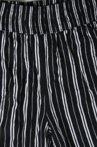 Παιδικό παντελόνι C&A, Μέγεθος 8-9y/ 134-140 εκ., Χρώμα Πολύχρωμο, Τιμή 7,14 €