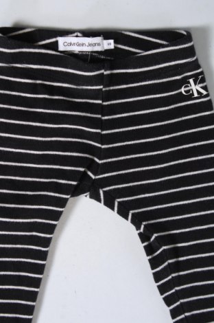 Παιδικό παντελόνι Calvin Klein Jeans, Μέγεθος 3-6m/ 62-68 εκ., Χρώμα Πολύχρωμο, Τιμή 22,27 €