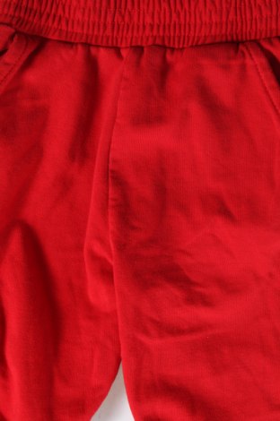 Kinder Sporthose, Größe 4-5y/ 110-116 cm, Farbe Rot, Preis € 11,76